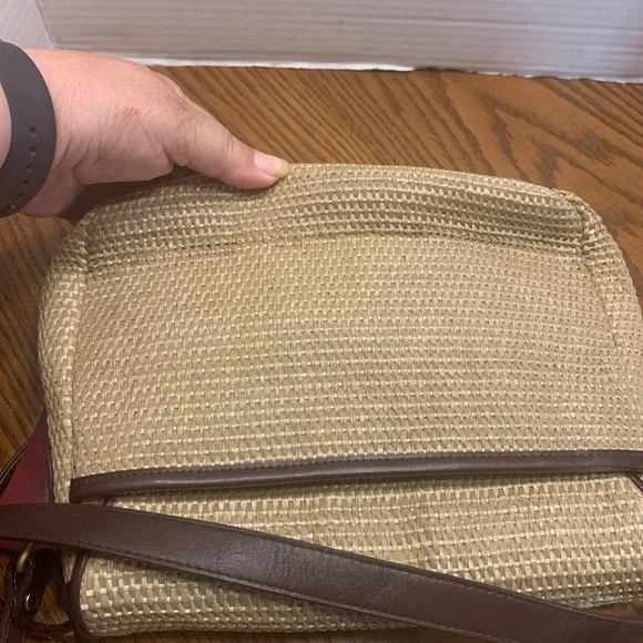 New Old Stock Etienne Aigner Shoulder Bag has tag and key ring Tan - Picture 12 of 15